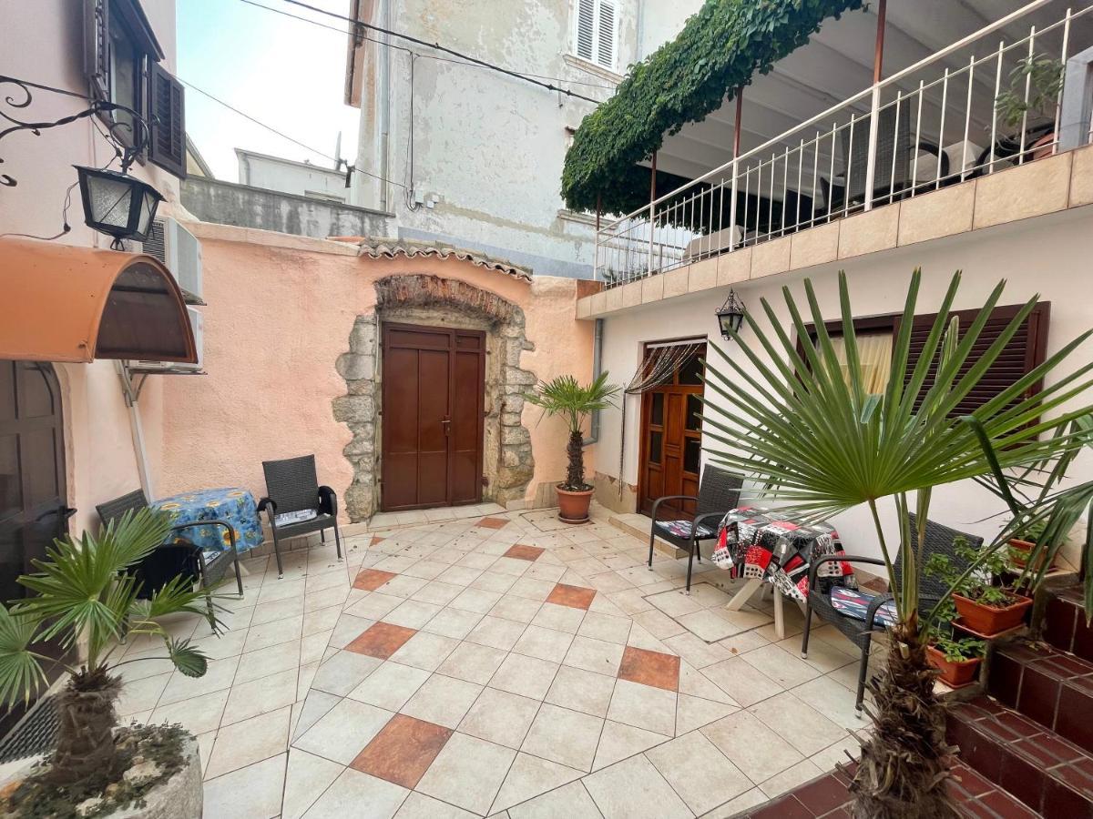Casa Di Nives Krk Town Exterior foto